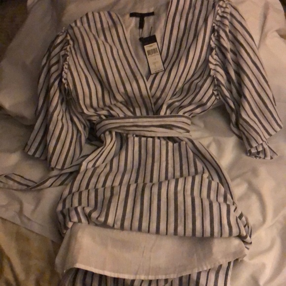BCBGMaxAzria Dresses & Skirts - BCBG MAXAZRIA  Pin Stripe bell sleeve casual dress
